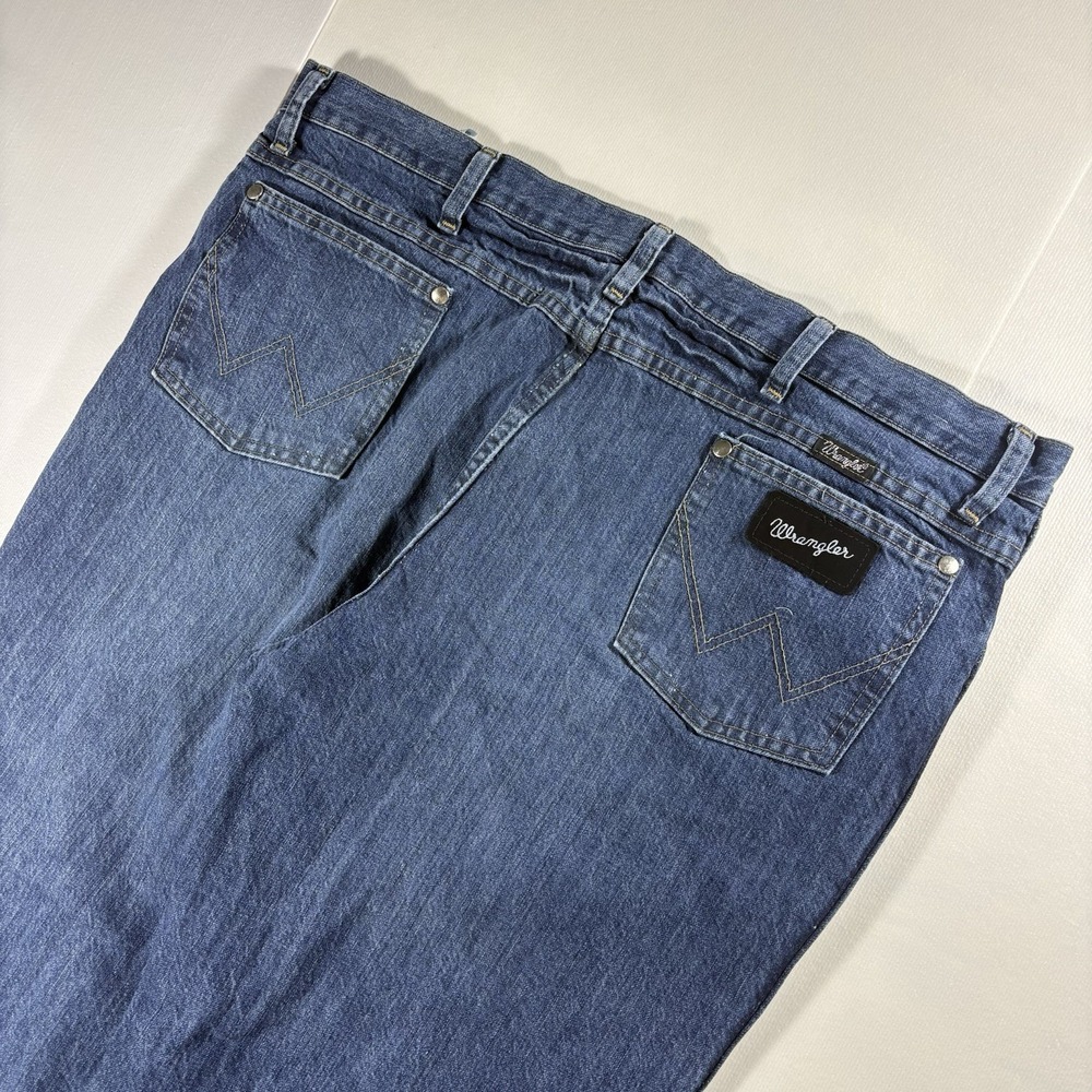 Wrangler Relaxed Fit Jeans Mens 40x30 Blue Denim Straight Leg 100% Cotton
